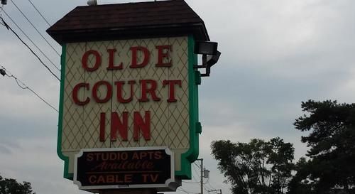 Olde Court Inn Wheeling Exterior photo